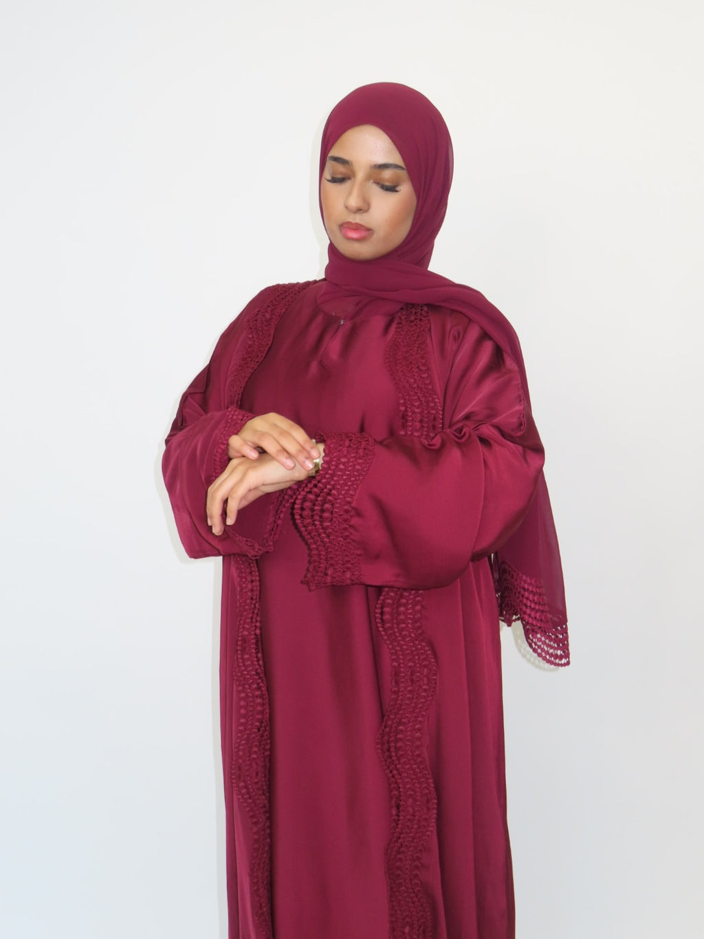 MAROON RED LACE OPEN ABAYA